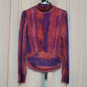 NWT Bailey/44 Crinkled Silky Puff Shoulder Top, Banded Hem, Metallic Threading.